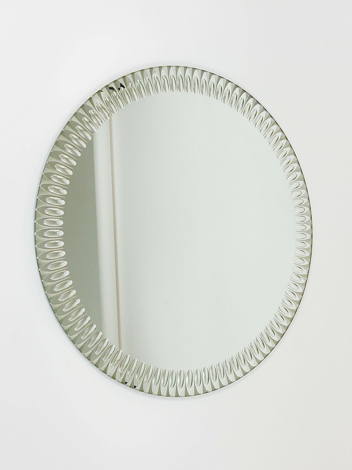 Exceptional Cristal Arte Optical Effect Facetted Round Wall Mirror, Italy, 1960s photo for sale