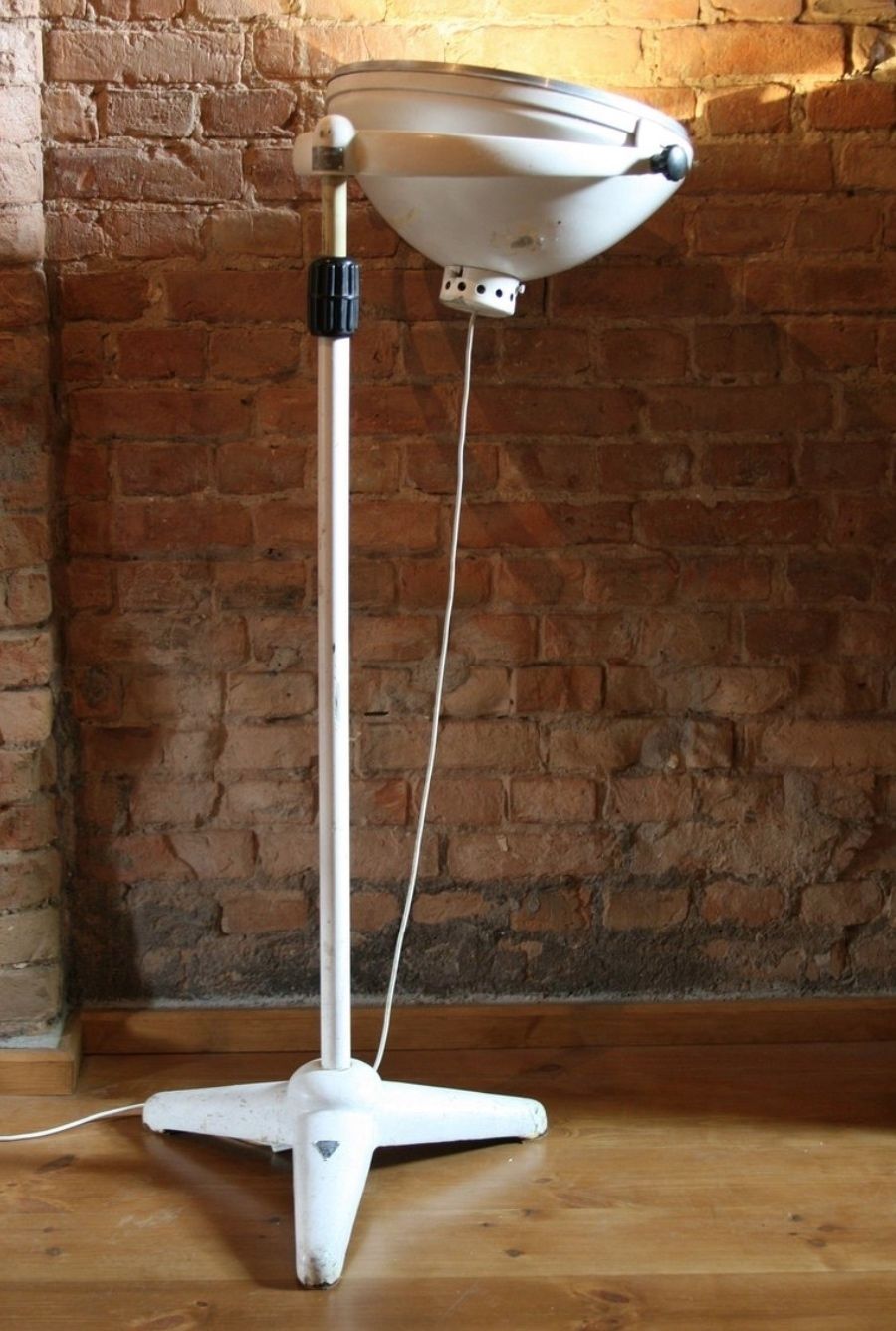 Vintage Medical Operating Lamp Famed 1 photo buy
