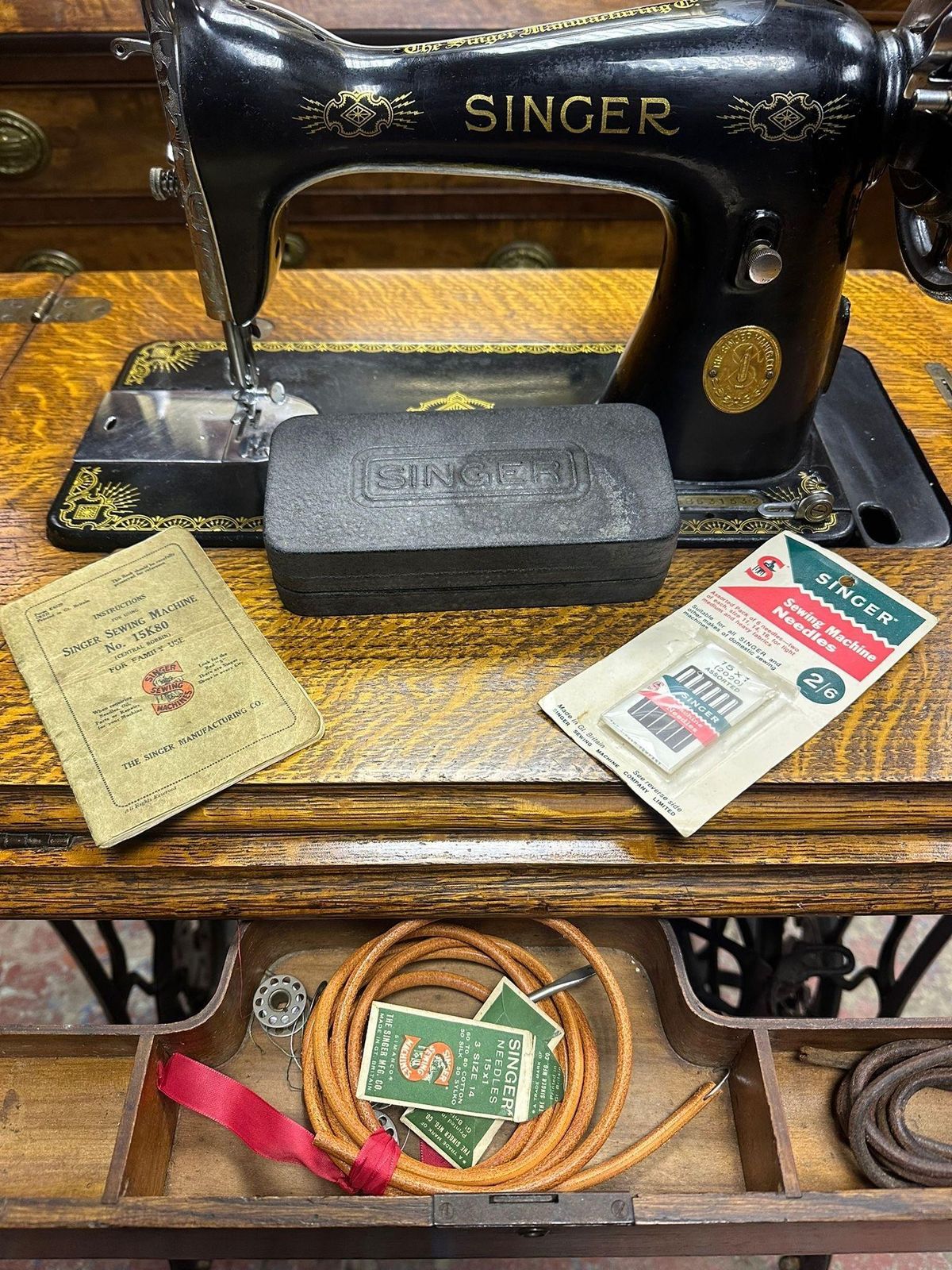 Vintage Singer Sewing Machine / Model 15k80 Central Bobbin / 19th Century/ Free Delivery photo for sale