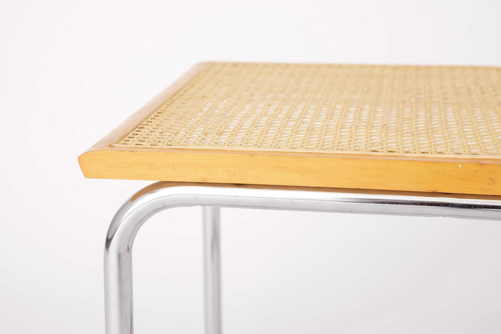 Cantilever Chair 1990s Vintage   Italy Design photo vinterior