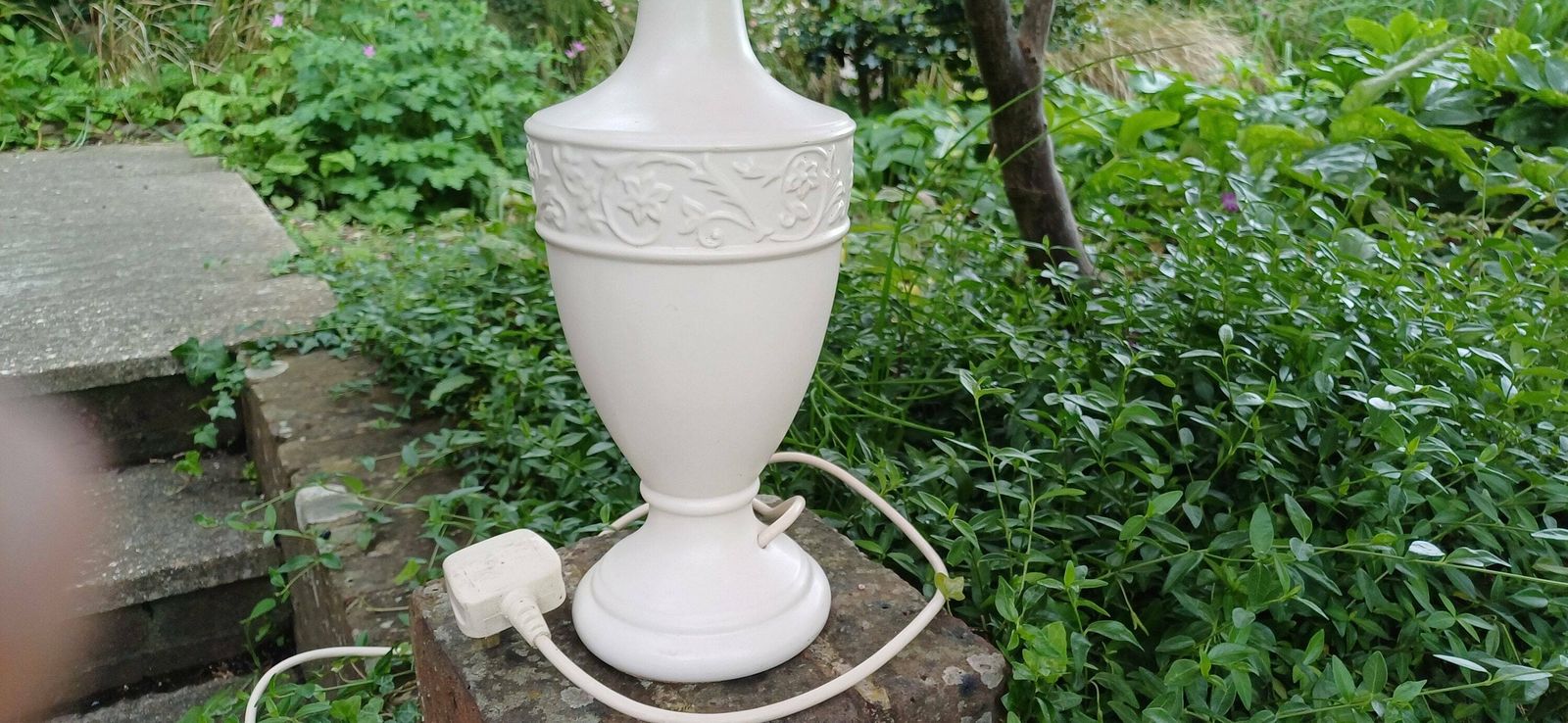 Vintage Light Cream Marks And Spencer Large Ceramic Table Lamp Working. photo vinterior