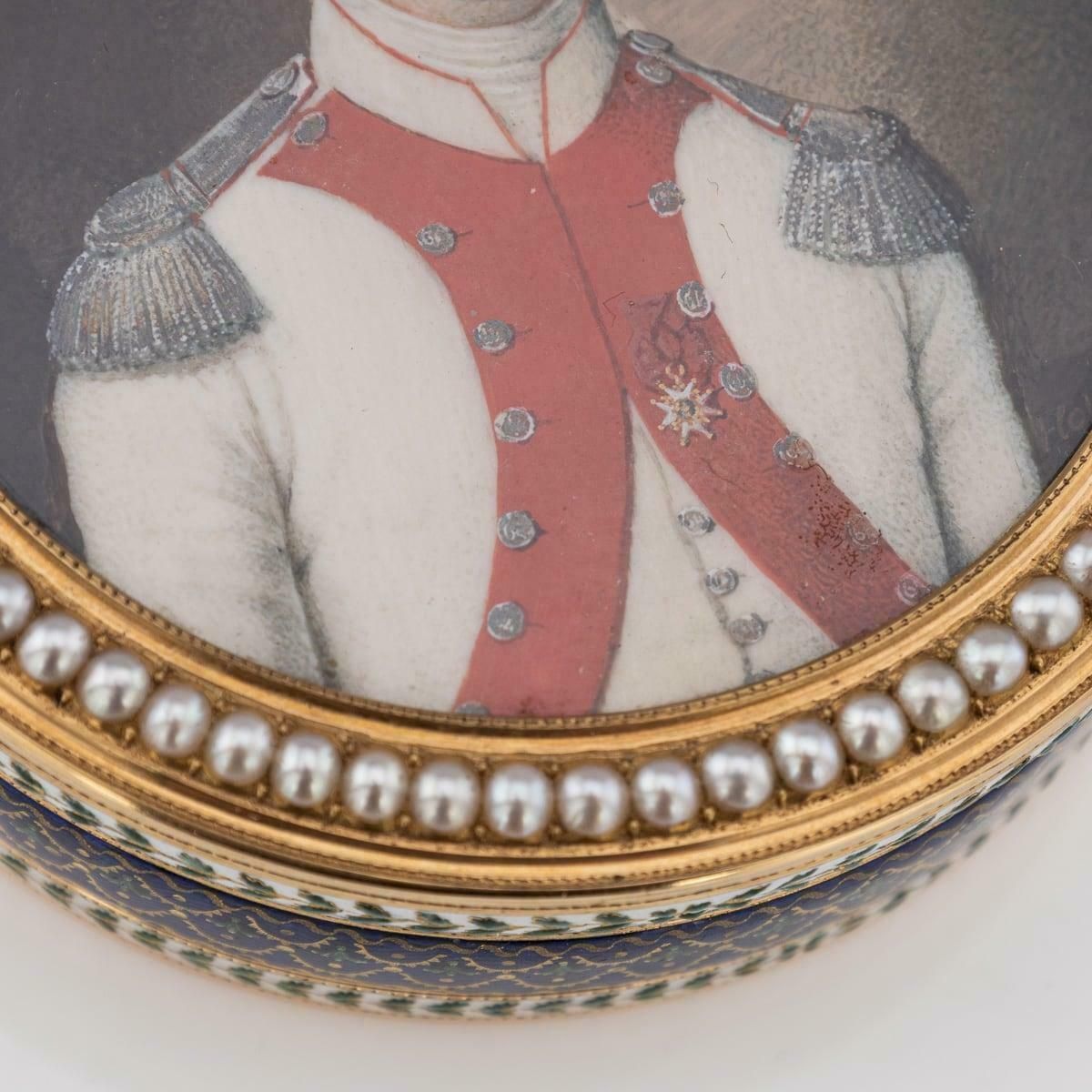 photo vinterior 18th Century French 18k Gold & Enamel Snuff Box, Joseph Etienne Blerzy C.1780