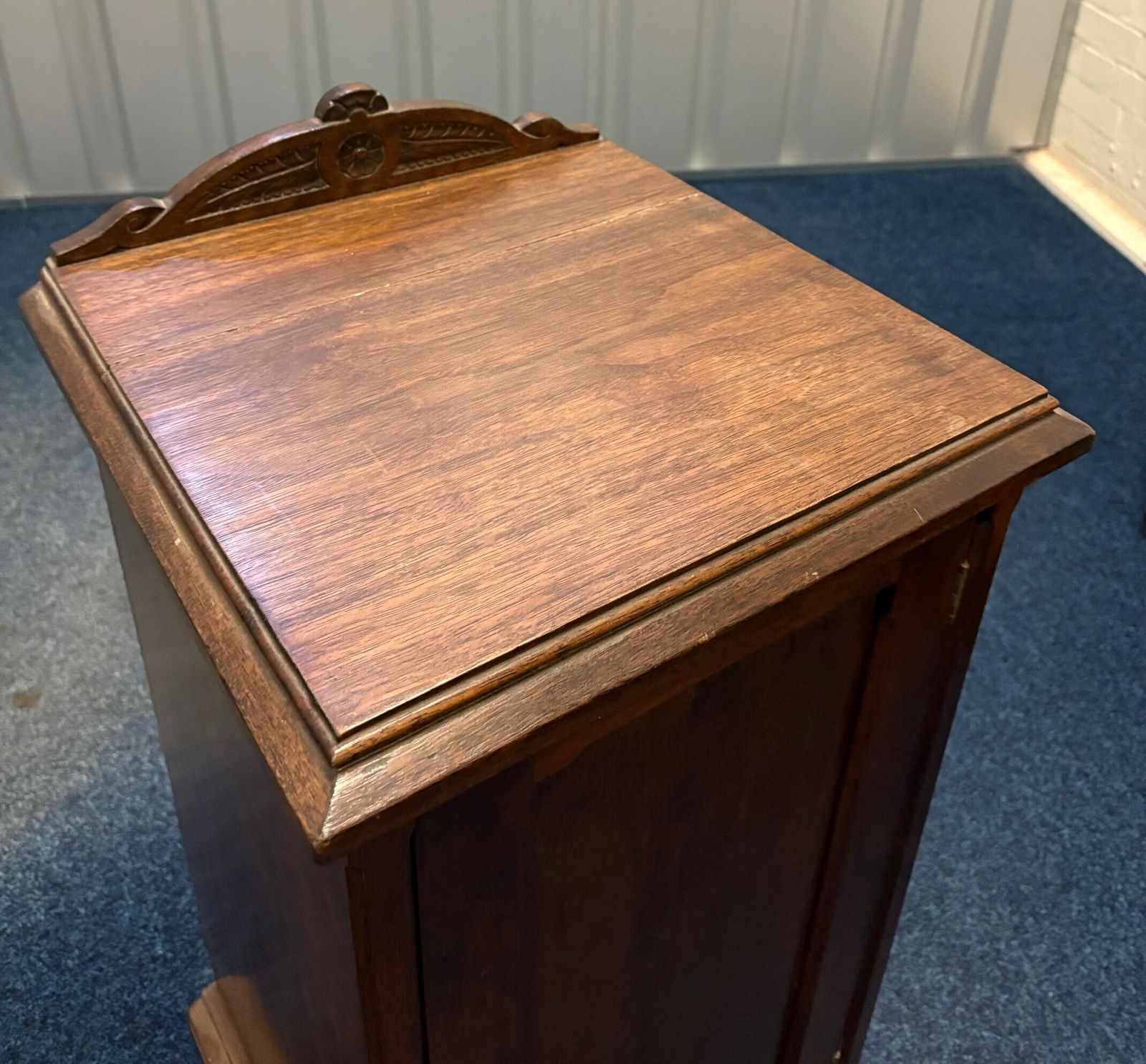 English Victorian Mahogany Bedside Cabinet photo furniture