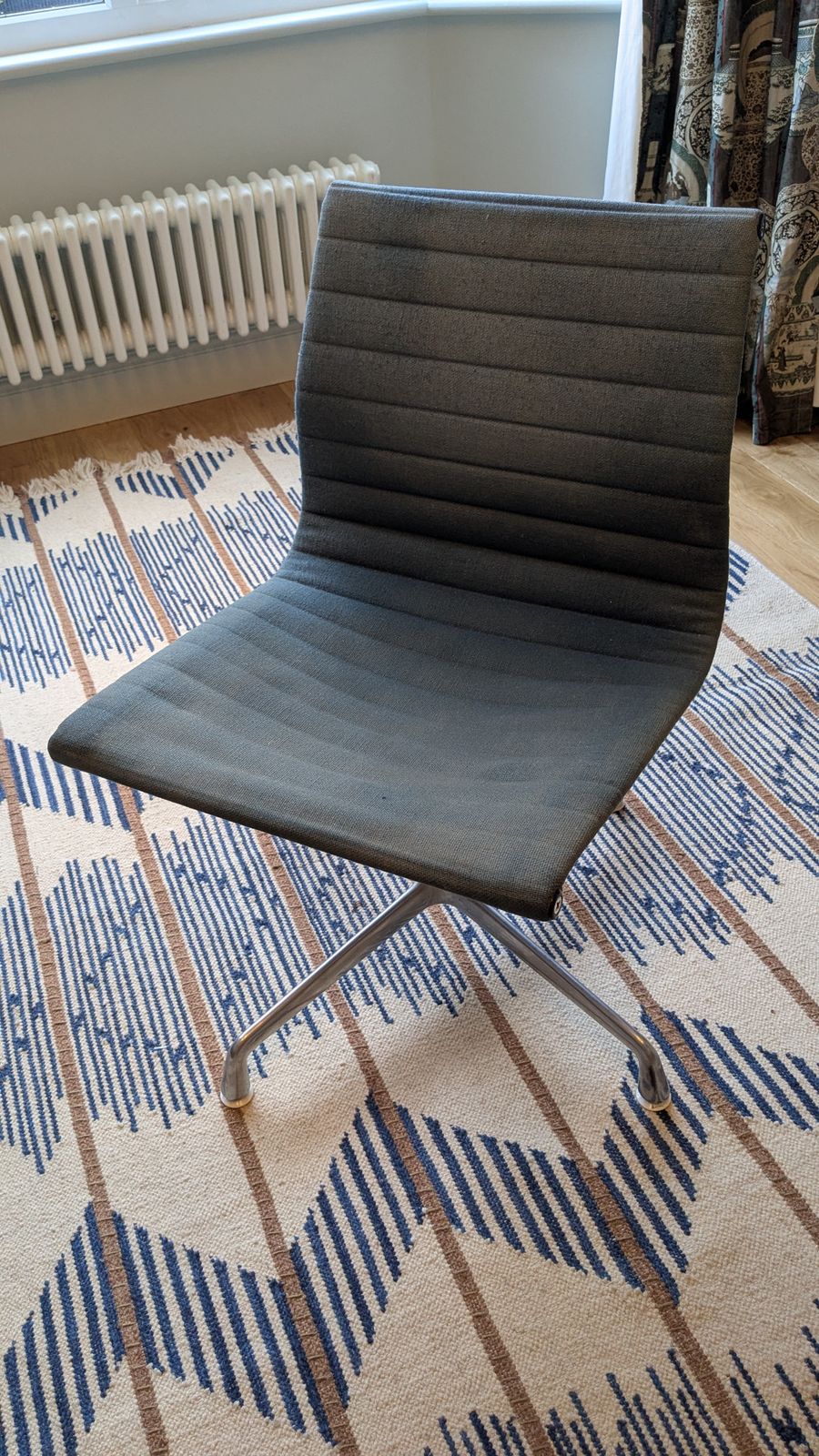 Vintage Eames Herman Miller Office Desk Swivel Chair Blue
