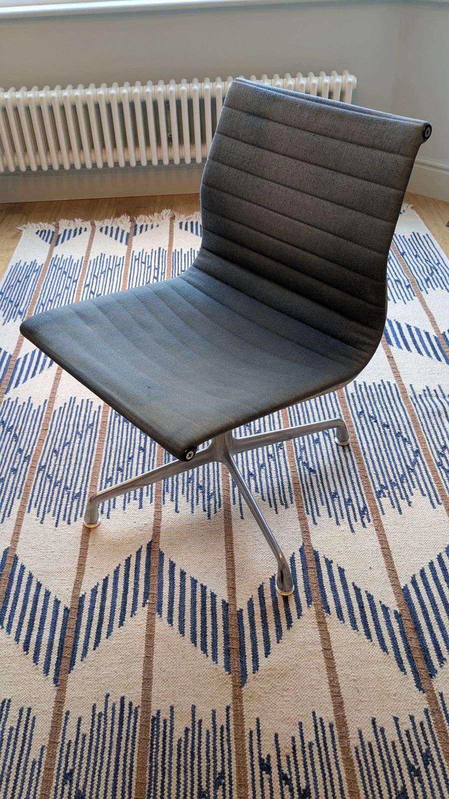 Vintage Eames Herman Miller Office Desk Swivel Chair Blue photo vinterior