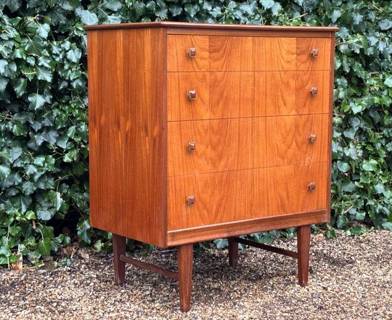 Vintage 1960’s Homeworthy Chest Of Drawers photo 300.0