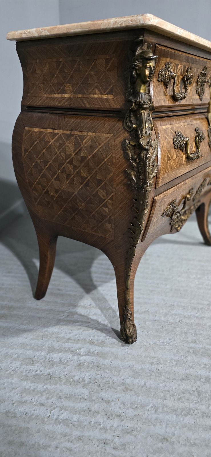photo vinterior Top Quality Pair French Bombe Commode Chests Of Drawers
