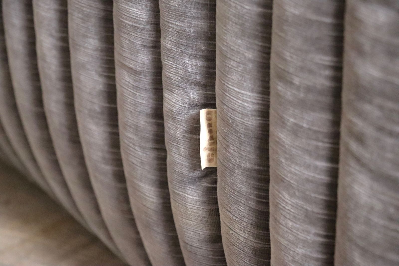 photo vinterior Original Cinna Sandra Three Seater Sofa In Velvet By Annie Hieronimus, France 1970s