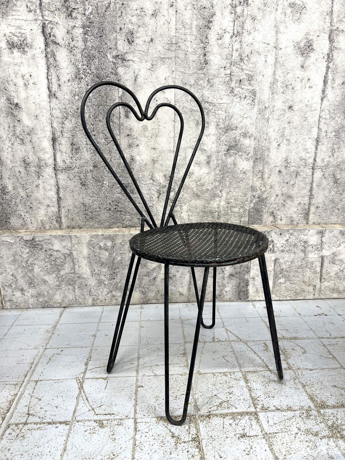 Set Of 4 Black Metal Garden Chairs And Circular Table photo vinterior