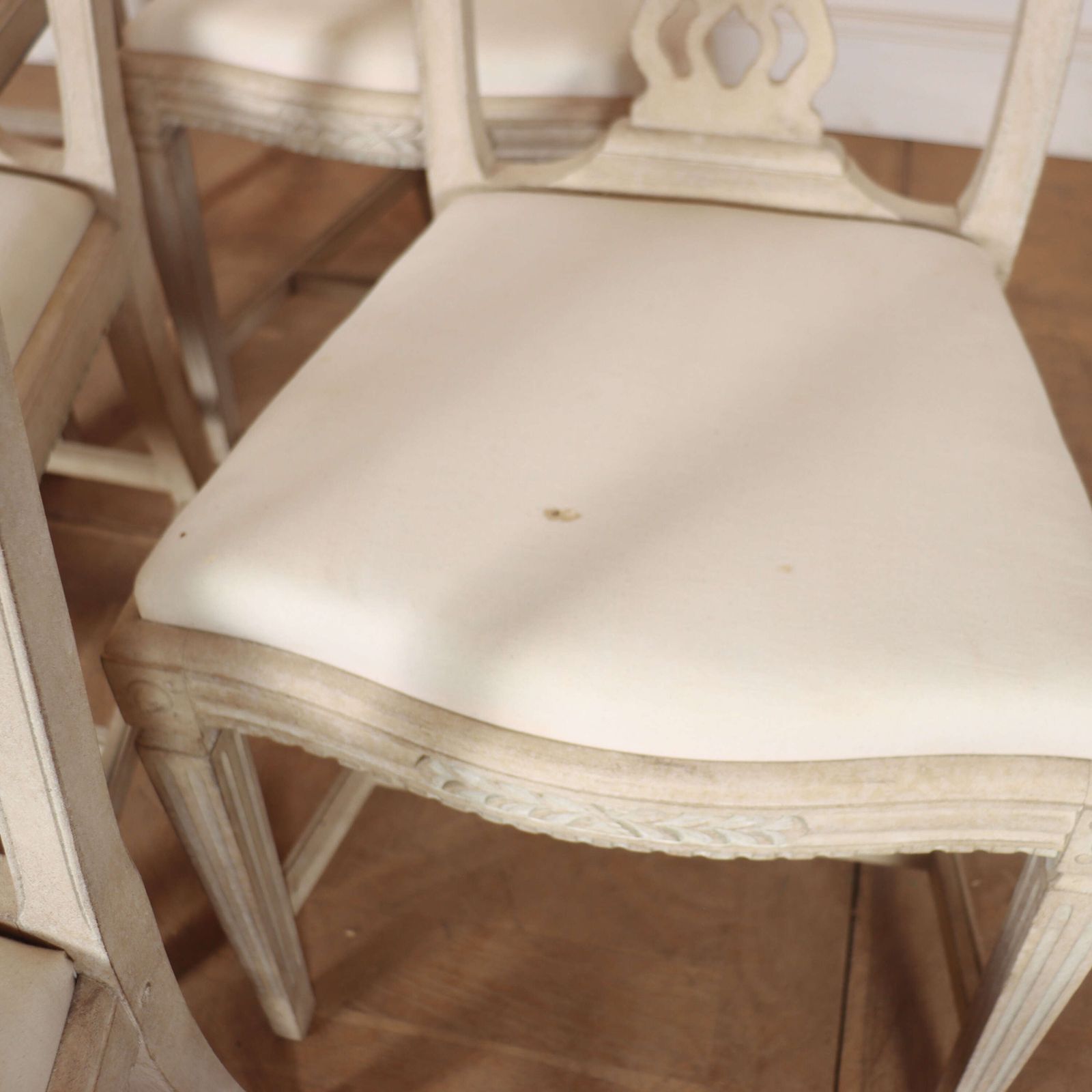 Set Of 6 Gustavian Style Dining Chairs photo 3300.0