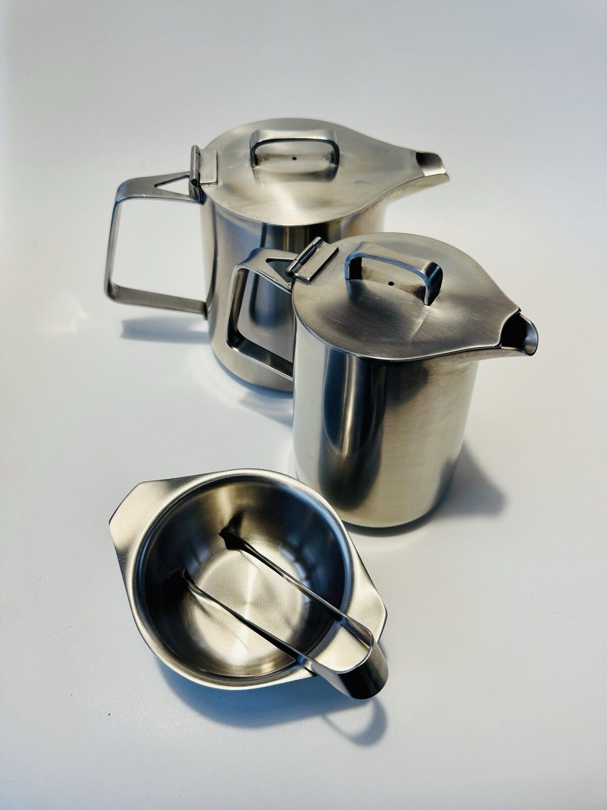 Old Hall Oriana Coffee & Hot Water Pots, Sugar Bowl & Tongs By Robert Welch photo furniture