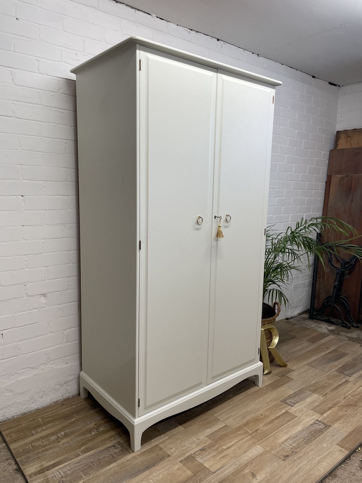 Stag Minstrel Wardrobe Painted Light Grey photo Furniture