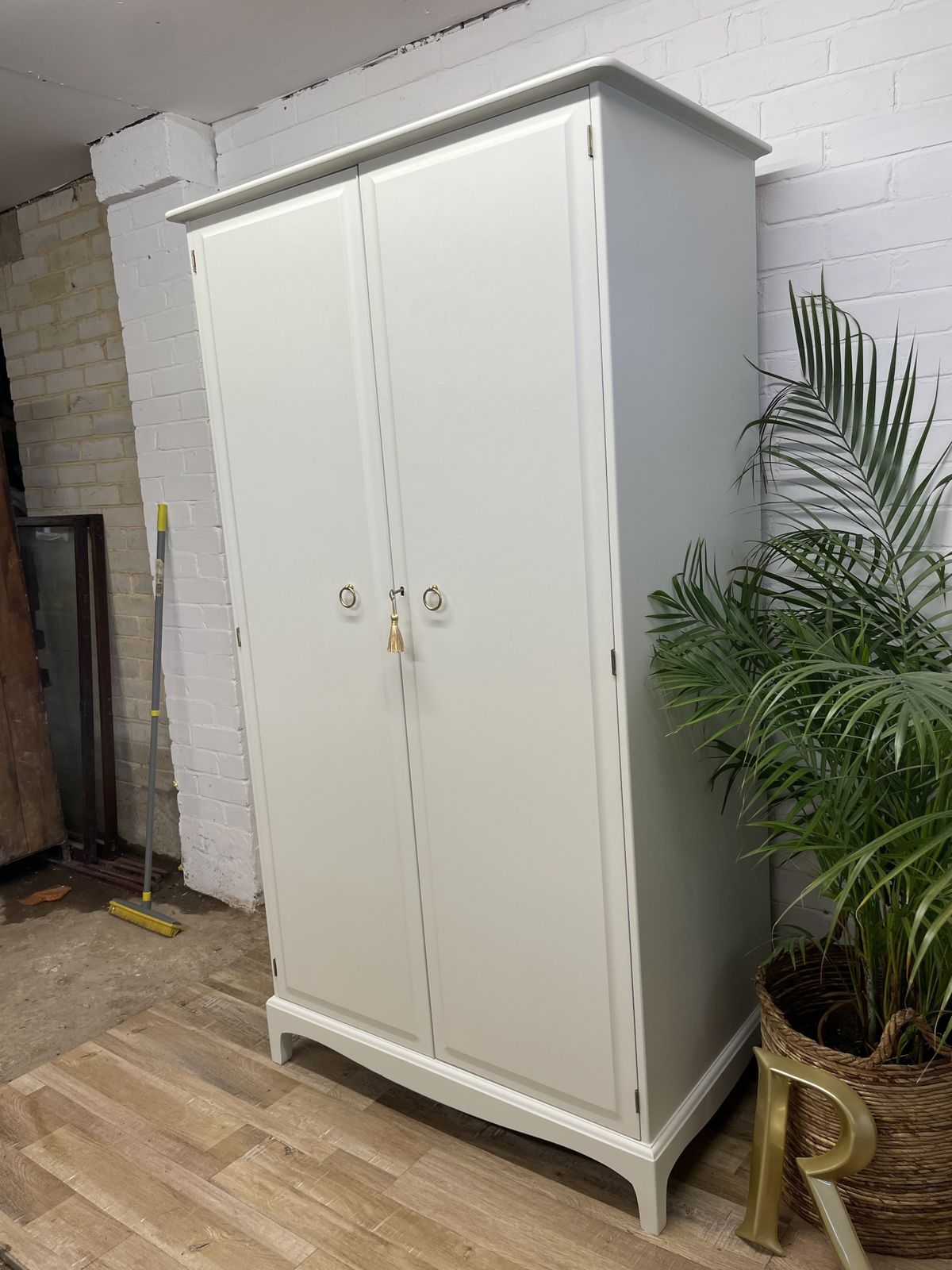 Furniture Stag Minstrel Wardrobe Painted Light Grey photo