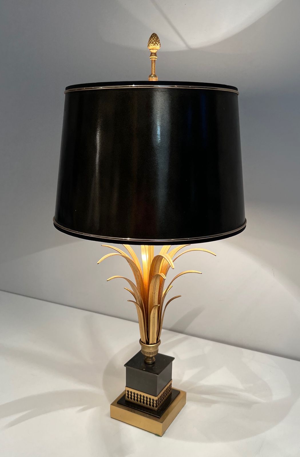 Pineapple Lamp In Gold Metal And Black Lacquer In The Style Of Maison Charles