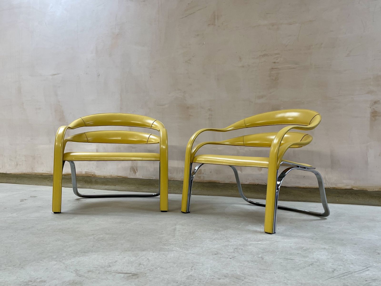 Furniture Fetteccini W Chair Pair Vladimir Kagan Armchair Cocktail Accent Statement Chair Yellow photo