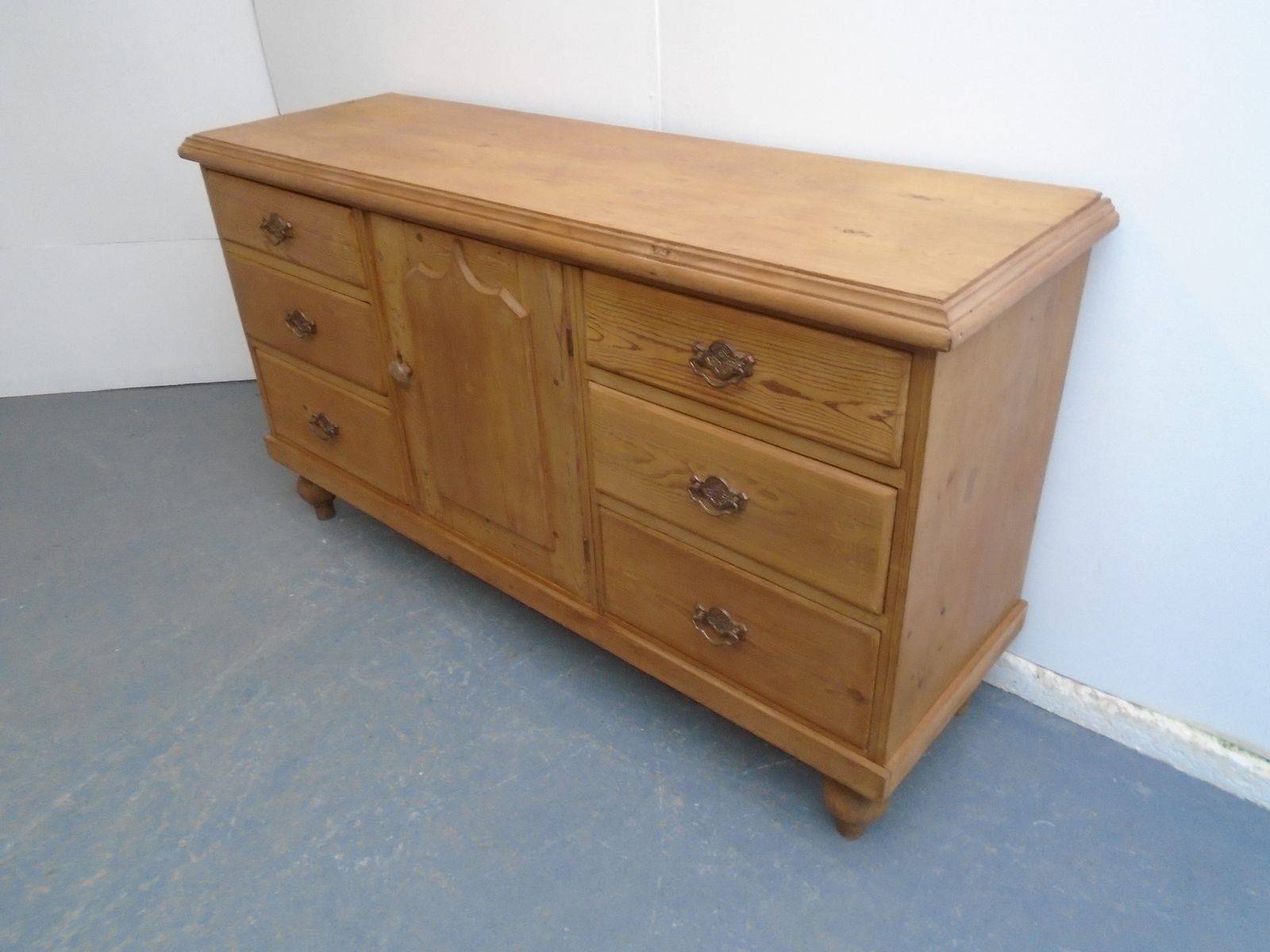 A Superb 6 Drawer Victorian Pine Waxed Dresser Base / Tv Stand
