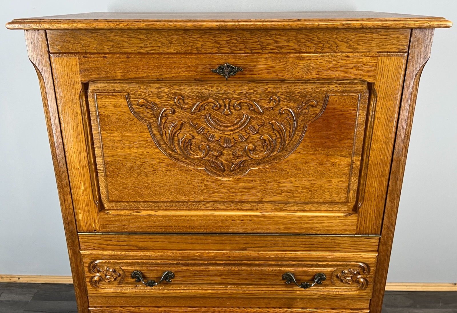 Amazing  Sideboard / Cabinet / Cupboard  Vintage French Louis XIV (Lot 3526) photo for sale