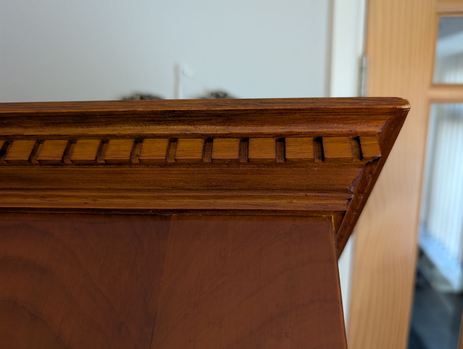 Modern Abbey Craft Yew Wood Drinks Cabinet/ Tv Unit  With Sheraton Detailing photo furniture