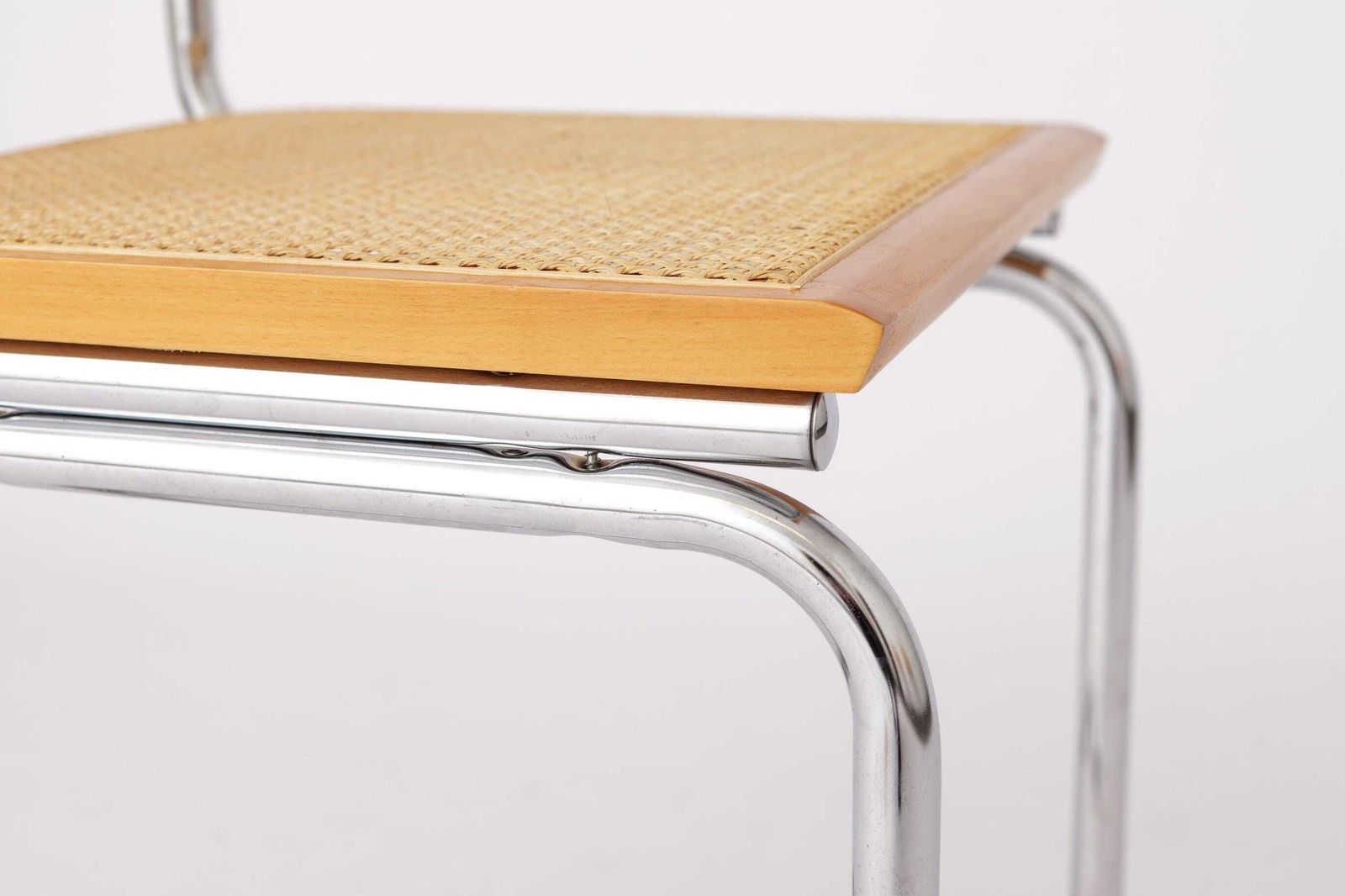 2 Cantilever Chair 1990s Vintage   Italy Design photo 437.0
