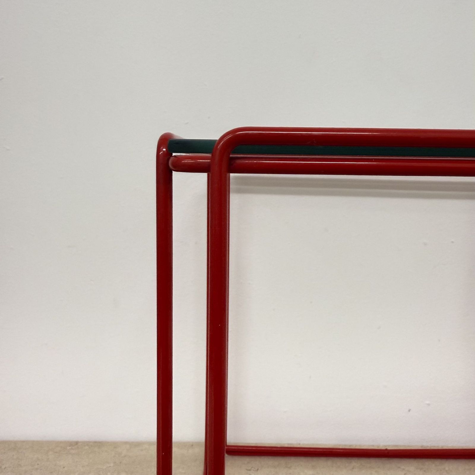 photo buy Max Sauze Isocele Bijzettafel, Jaren 1970