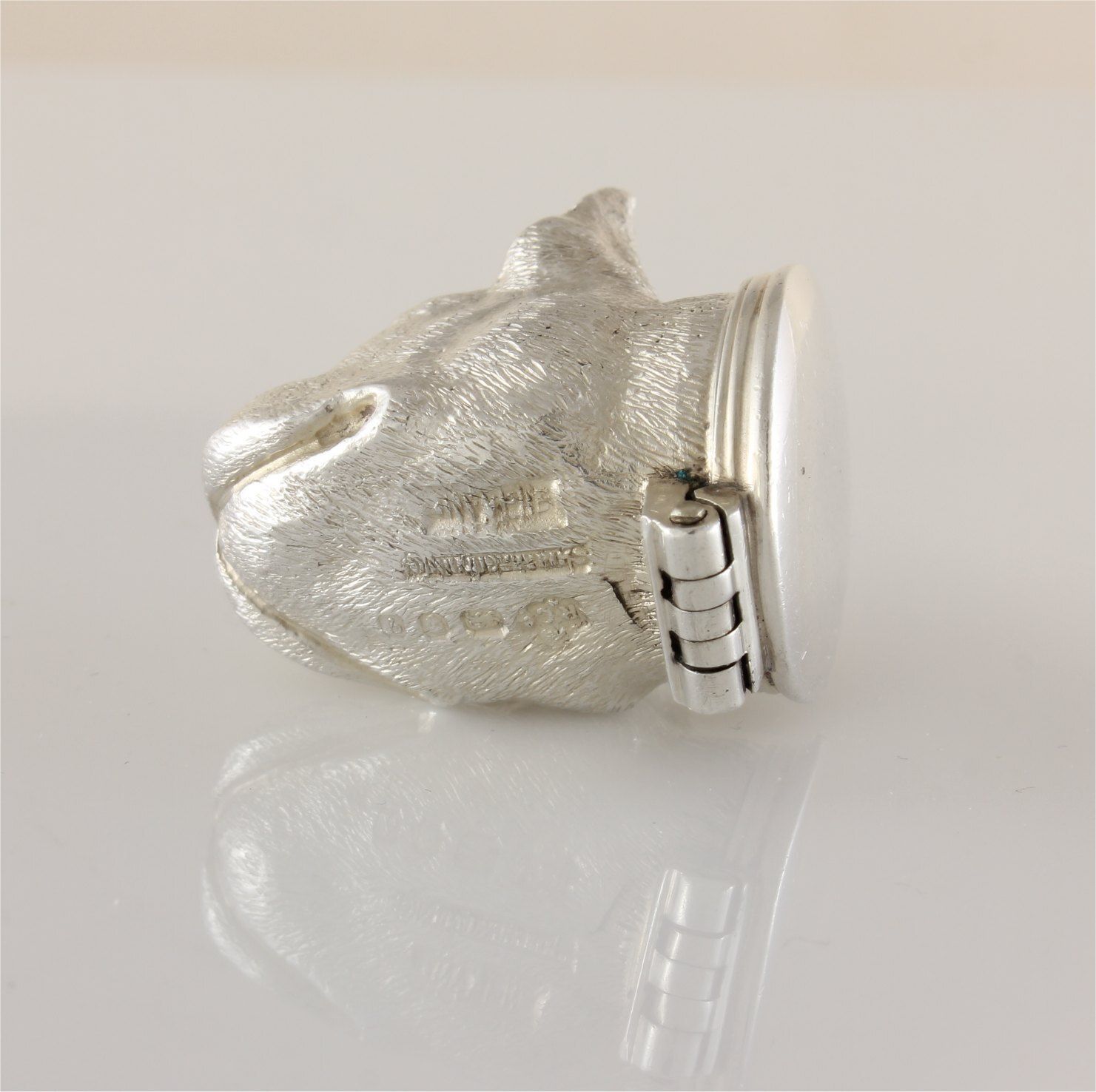 Silver French Bulldog Pill Box. Novelty Dog Snuff Box. W Comyns 1971. photo 550.0