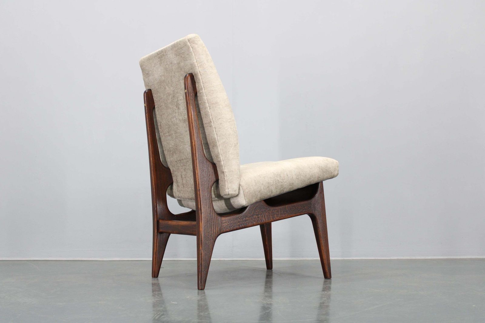 photo vinterior 1970s Set Of Eight Restored Dining Chairs, Czechoslovakia