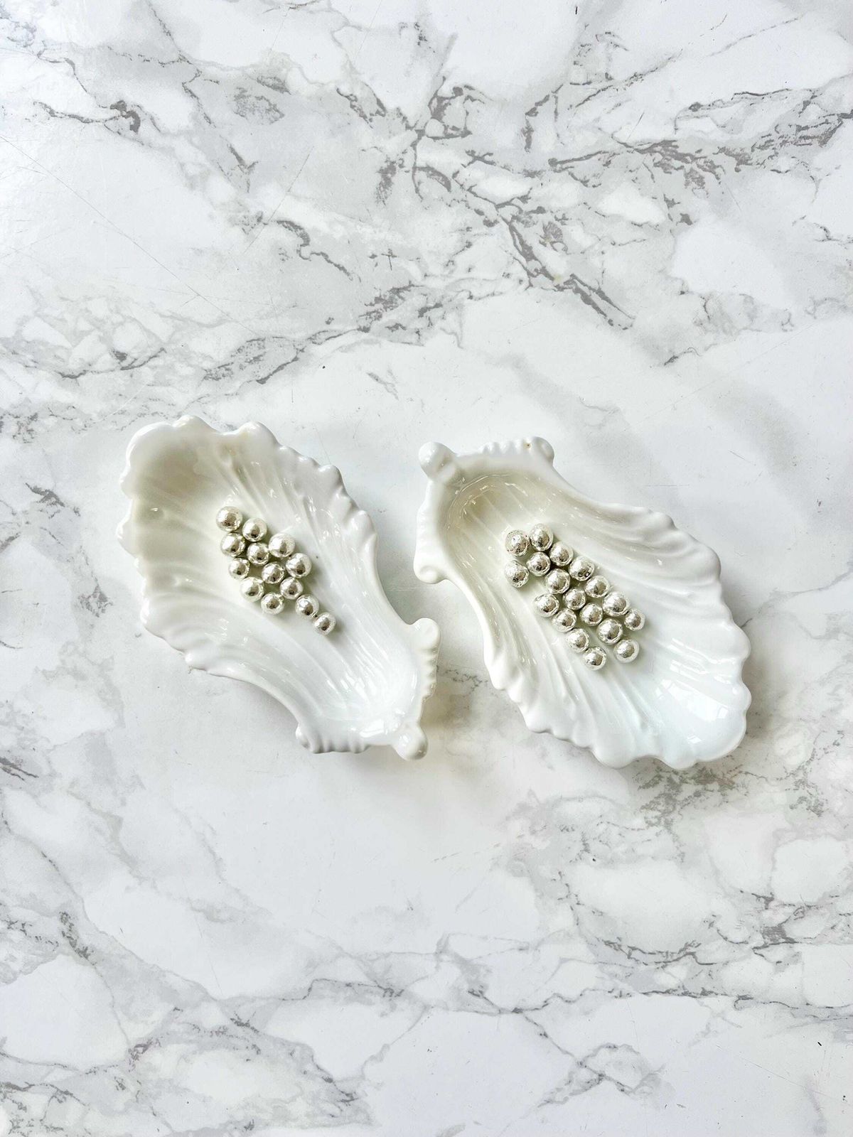 Rare Pair Of Antique White Porcelain Salt And Pepper In The Shape Of Shells