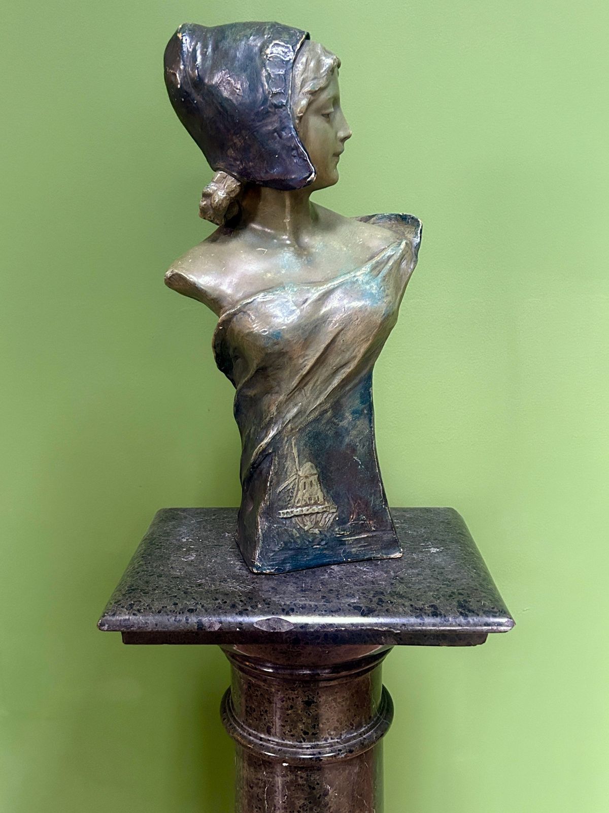 Antique Art Nouveau Goldscheider Polychrome Terracotta Bust Of A Dutch Maiden C.1900 photo vintage