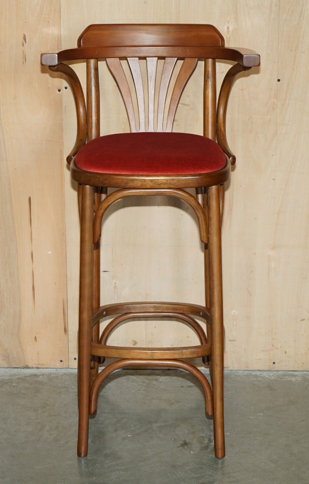 Suite Of Five Bentwood Thonet Bar Stools For Kitchens Cocktail At Home Bars Etc photo for sale