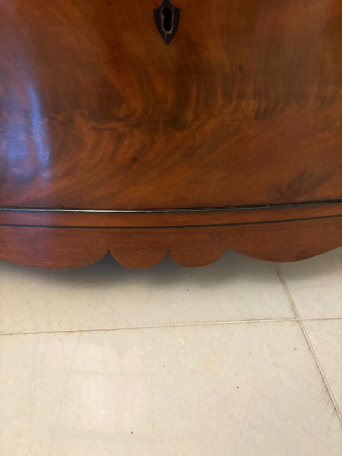 photo buy Outstanding Quality Antique Figured Mahogany Bow Fronted Chest Of 5 Drawers