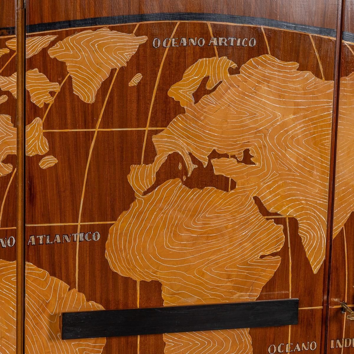 photo vintage 20th Century Italian Stylised "Map Of The World" Cabinet C.1950