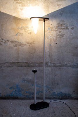 Halogeenvloerlamp Met Glazen Kegel En Gelakt Metaal, Italië, Jaren 1970 photo furniture