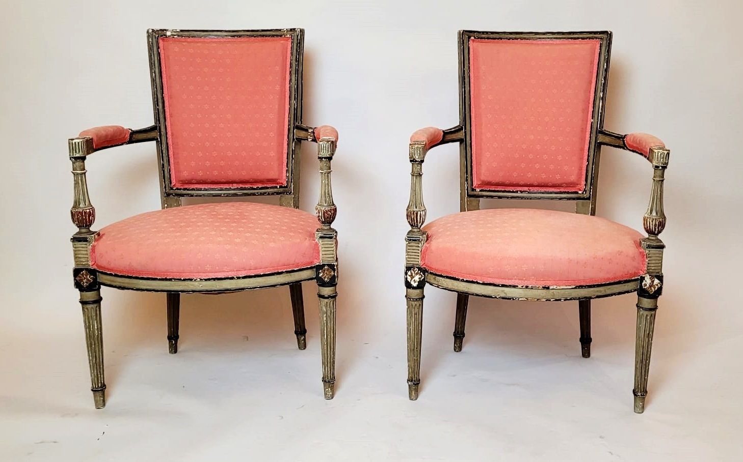 photo furniture Pair Of Directorial Armchairs   Patina In Green Tones
