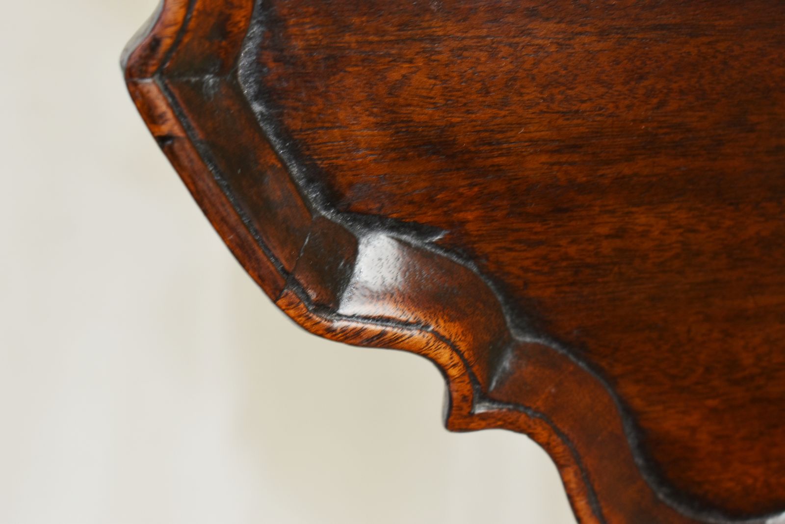 Pie Crust Tripod Table, 1800s, Mahogany photo buy