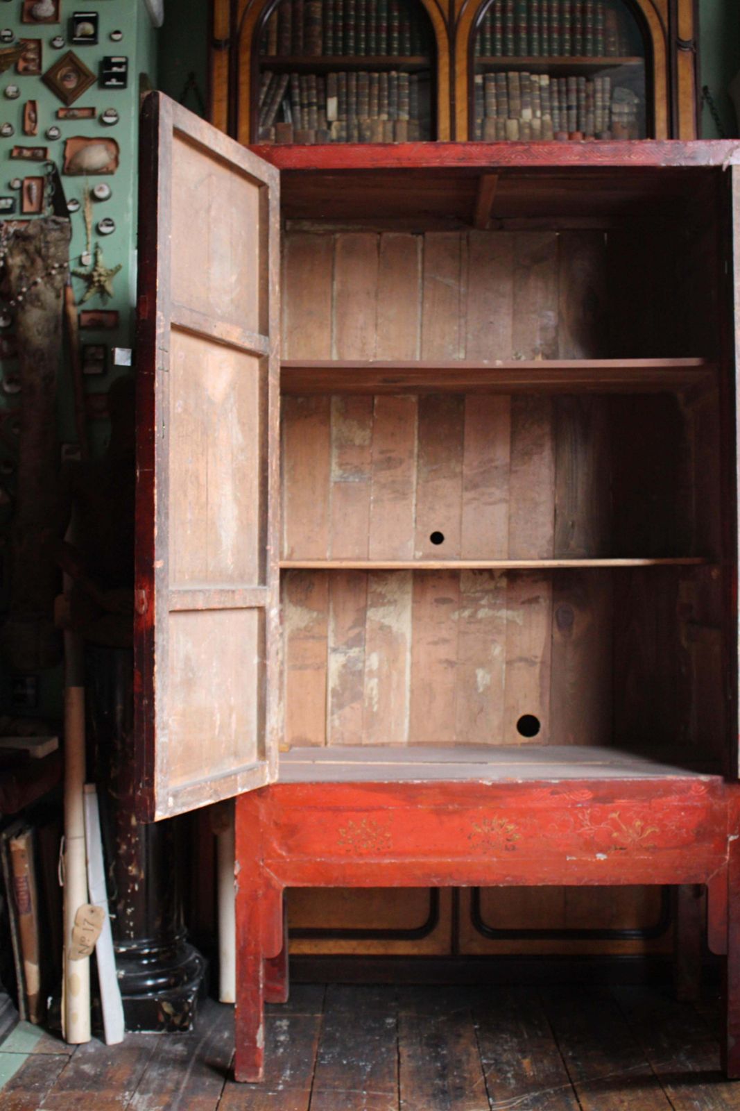 photo vinterior 19th C English Country House Scarlet Red Chinoiserie Lacquered Cabinet Armoire