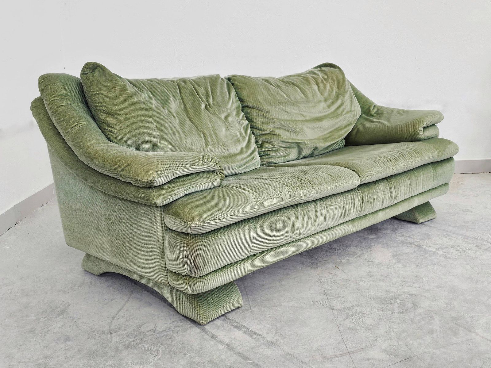 Postmodern Mint Green Sofa In Style Of Vico Magistretti // Made In Italy In 1980s