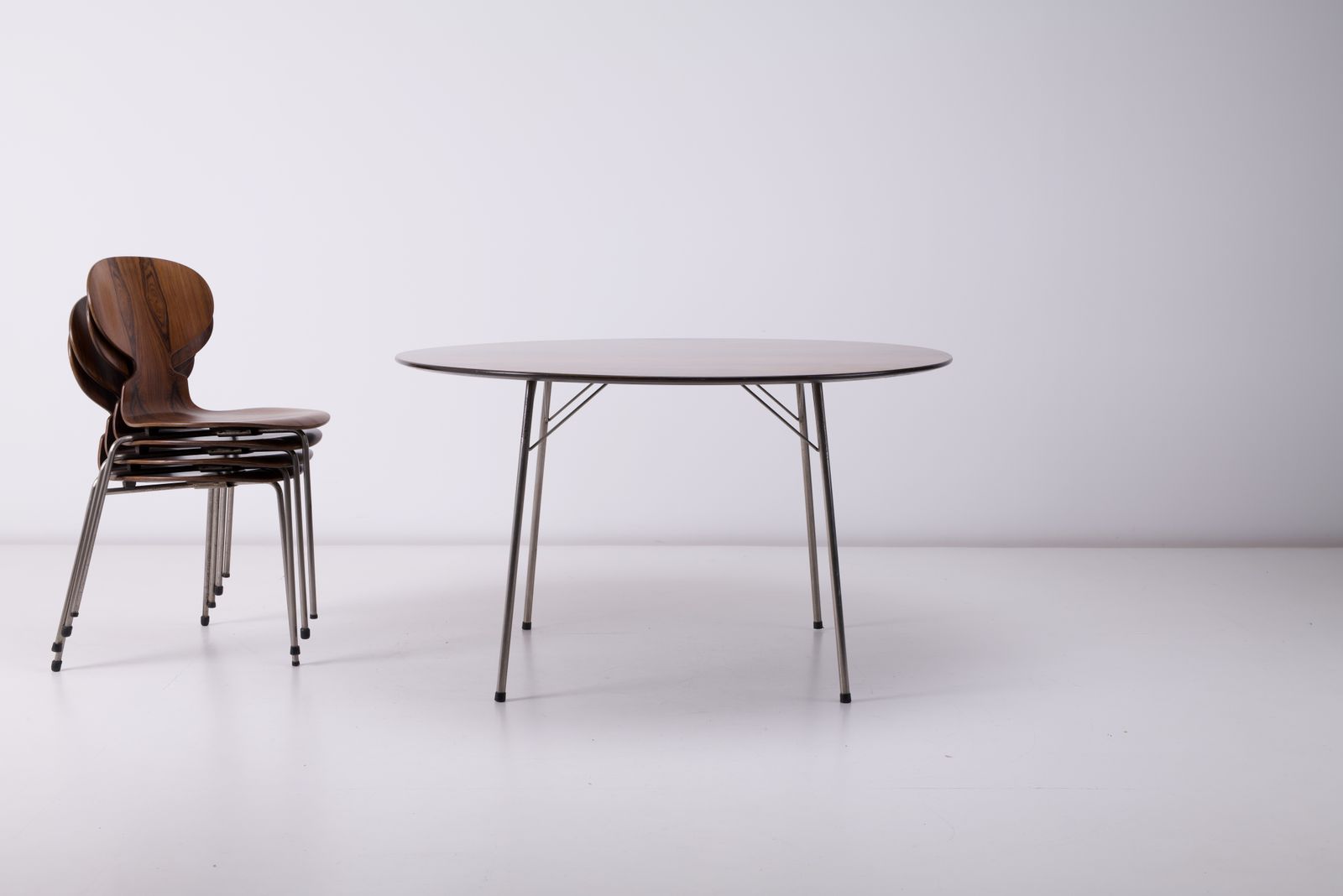 Arne Jacobsen For Fritz Hansen Brazilian Rosewood Suite Four Ant Chairs And Matching Table 1st Edition photo vinterior