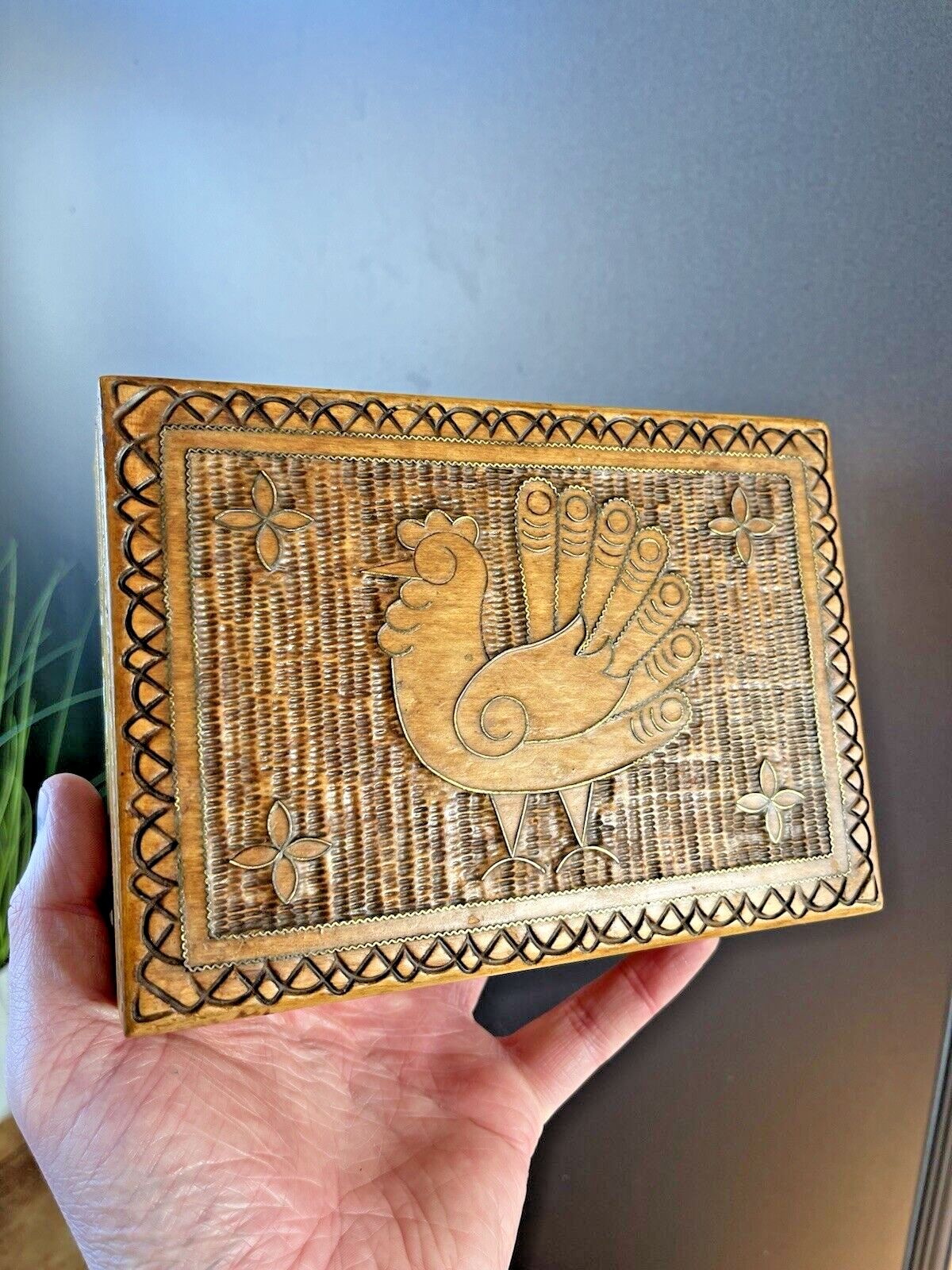 Home Decor Antique Hand Carved Wooden Chicken Rooster Hen Brass Inlaid Folk Art Box Scandi photo
