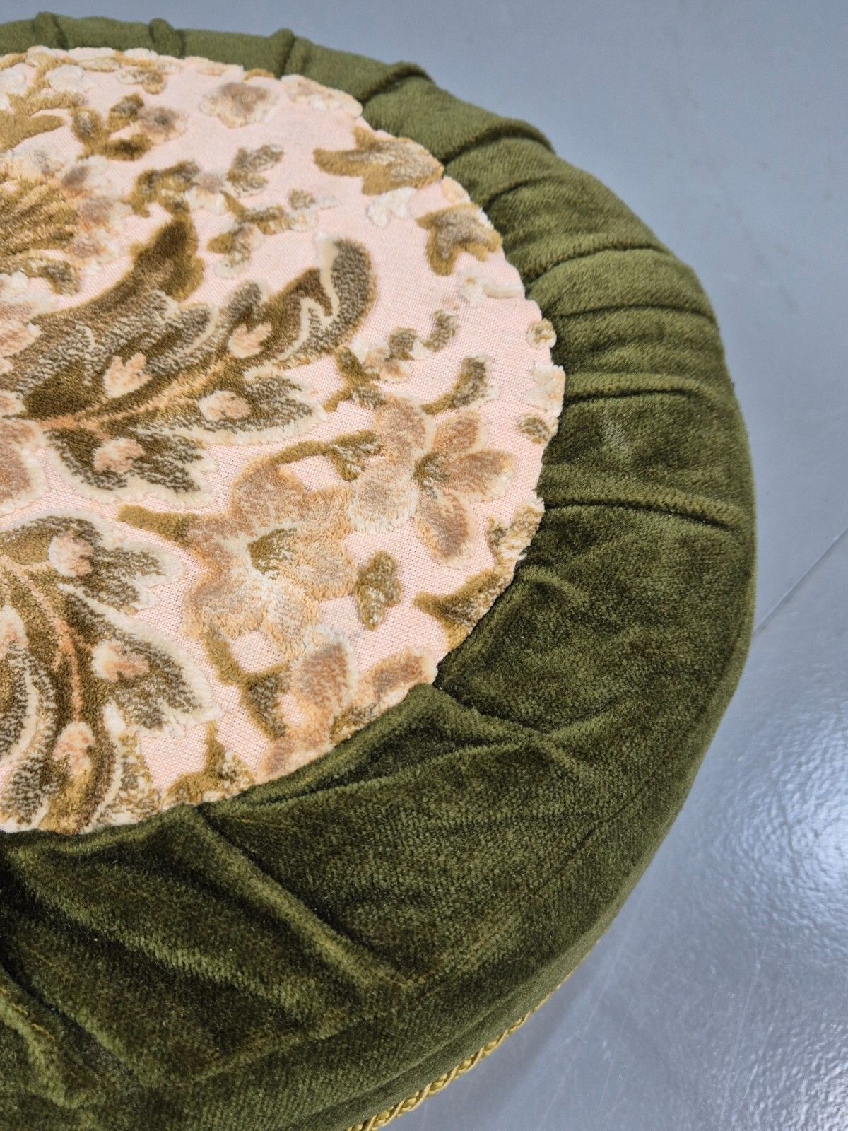 Vintage Footstool Green Velour Floral 1970s Kitsch Eb8651 Mfoo photo vintage