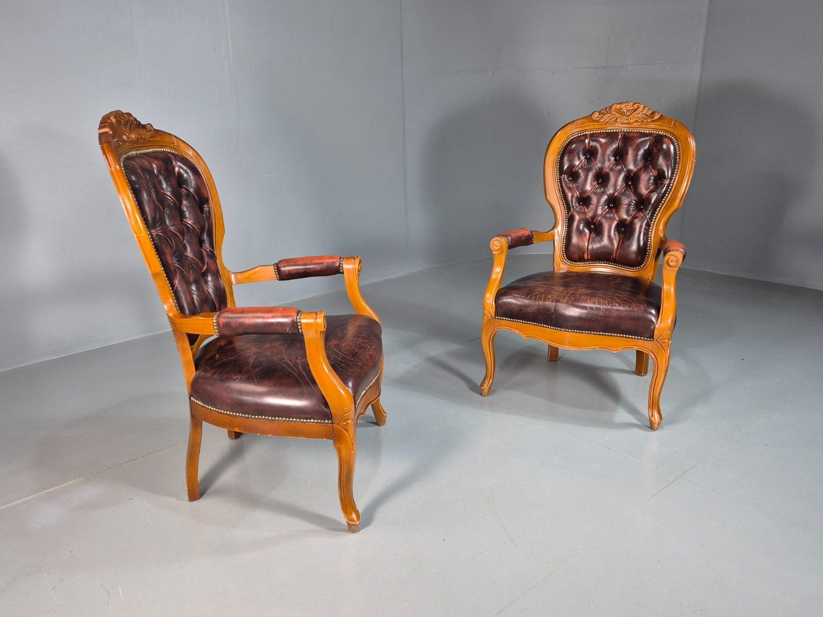 photo vintage 2 Vintage Lounge Chairs Leather Upholstery French Style 1970s Eb8191 Vcar