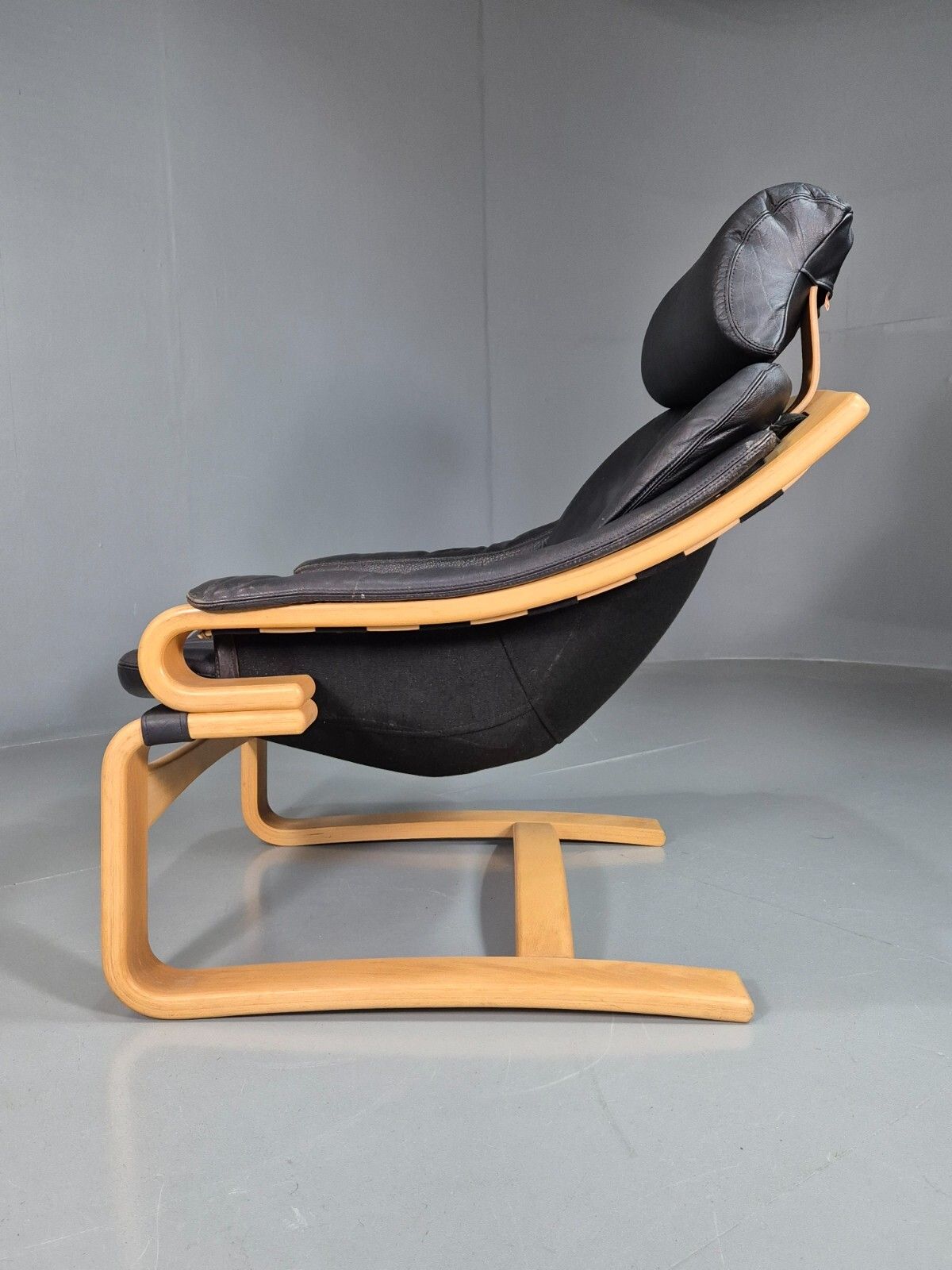 Vintage Danish Lounge Chair Black Leather Bentwood Skippers Retro Eb7591 Mben photo vinterior