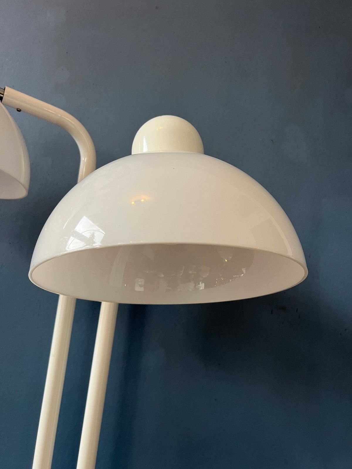 Vintage Witte Acrylglazen Space Age Vloerlamp photo vinterior