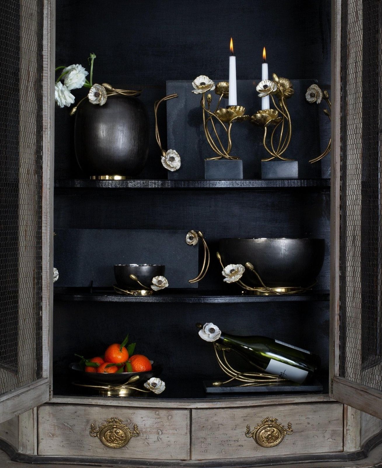 Pair Of Candlesticks With Anemone Design, White Enamelled Gilt Metal. photo vinterior