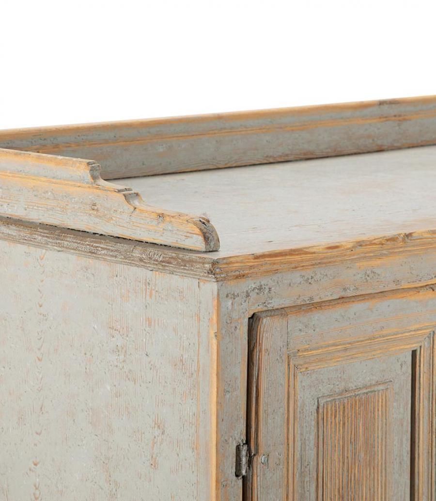 Large 19th Century Swedish Period Gustavian Buffet photo vinterior