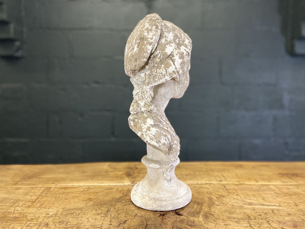 photo vinterior French Cast Stone Bust Of A Girl