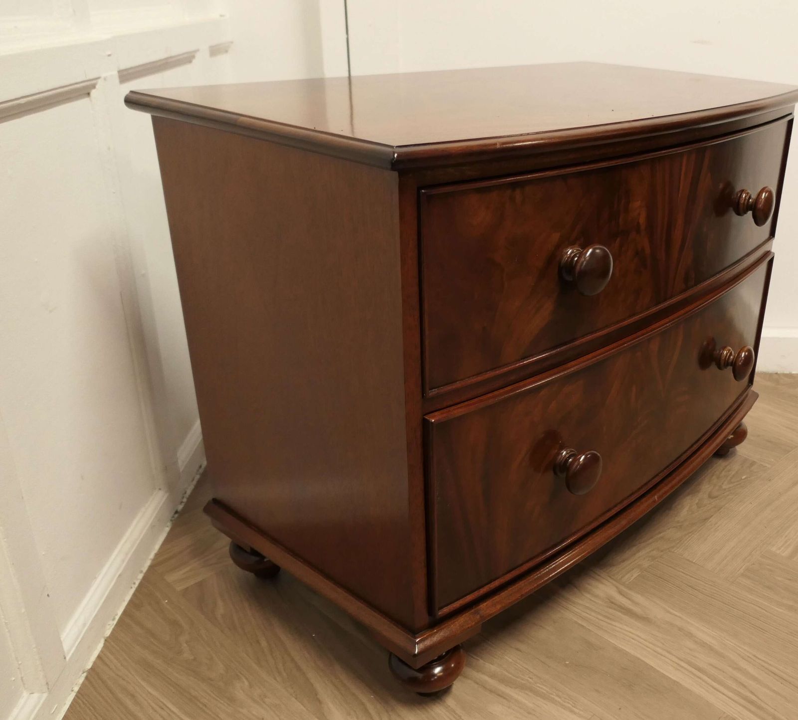 Victorian Style 2 Drawer Chest Of Drawers photo vinterior