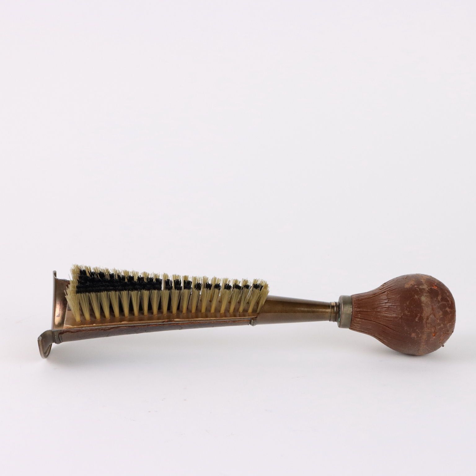 Vintage Gucci Shoe Brush Leather Brass Italy 1960s photo 360.0