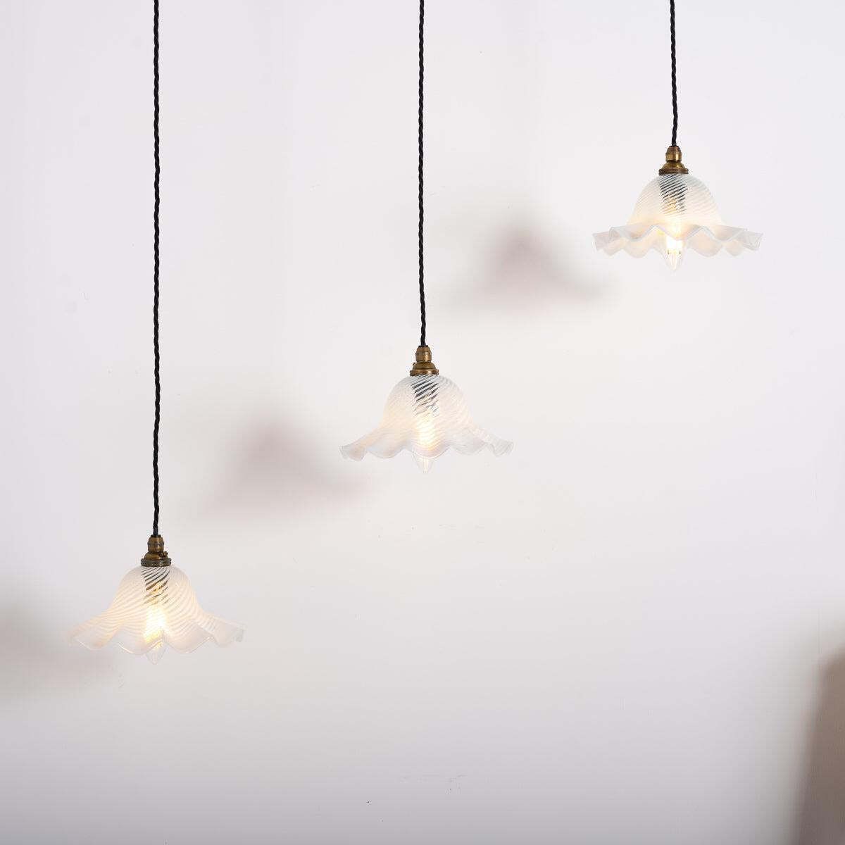 Elegant Vaseline Iridescent Glass Spiral Tulip Shades With Frilled Edges photo 595.0