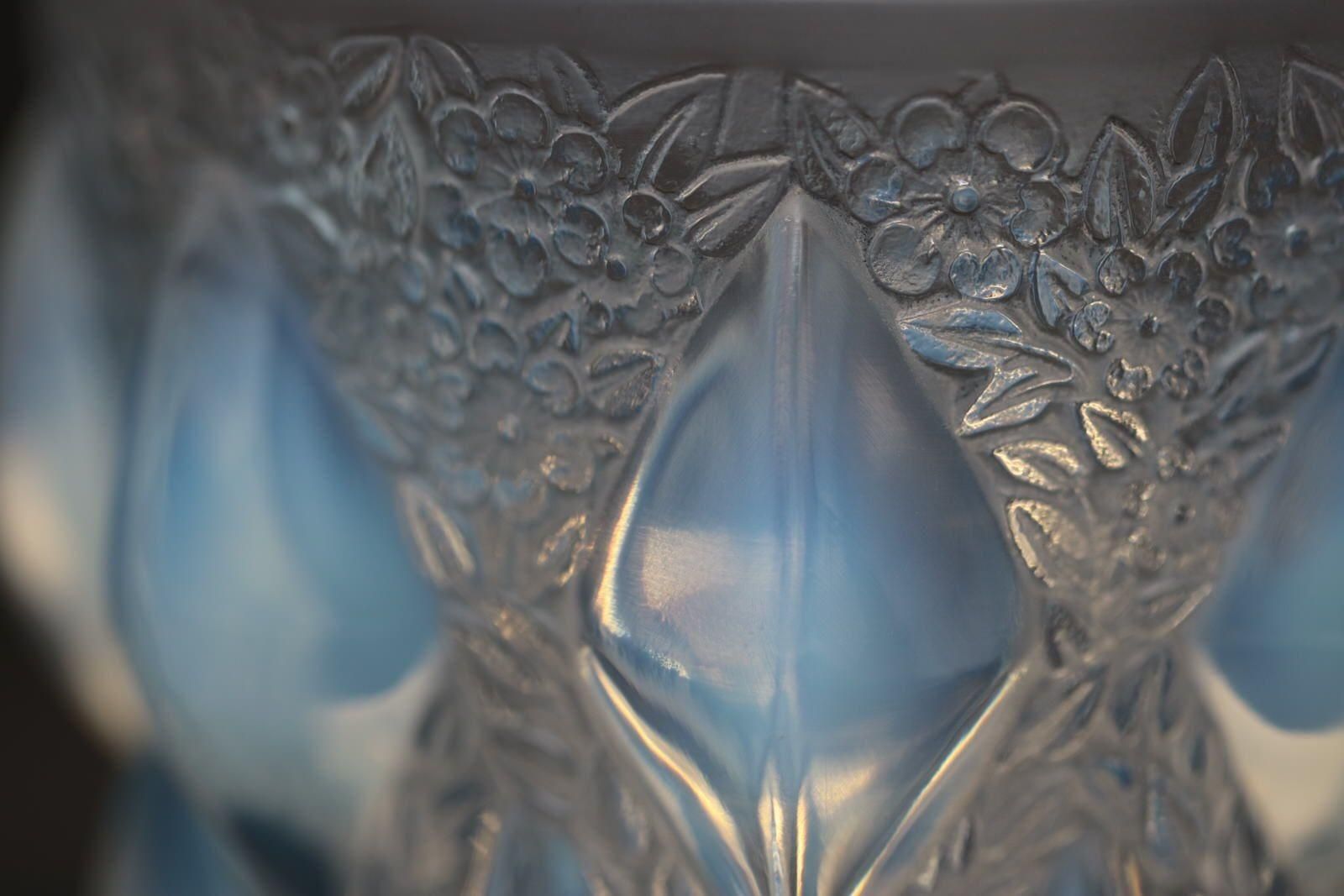 Rene Lalique Opalescent Glass 'Rampillon' Vase photo 2336.0
