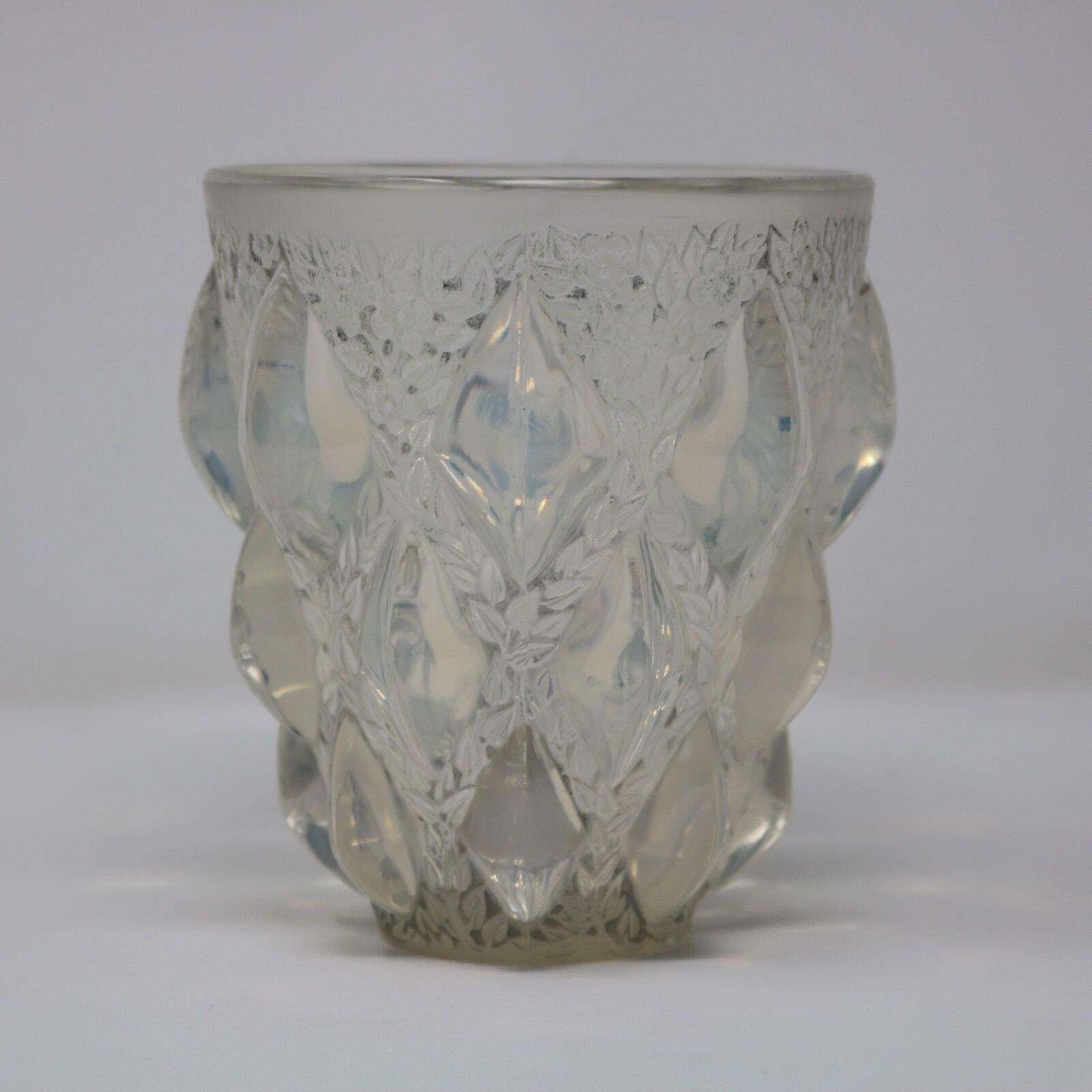 Rene Lalique Opalescent Glass 'Rampillon' Vase photo vintage